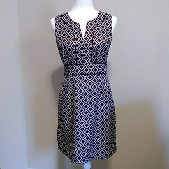 Banana Republic Dresses & Skirts - ***HOST PICK*Banana Republic geometric print dress